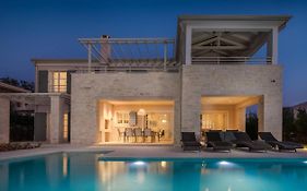 Villa Alicia By Ilc